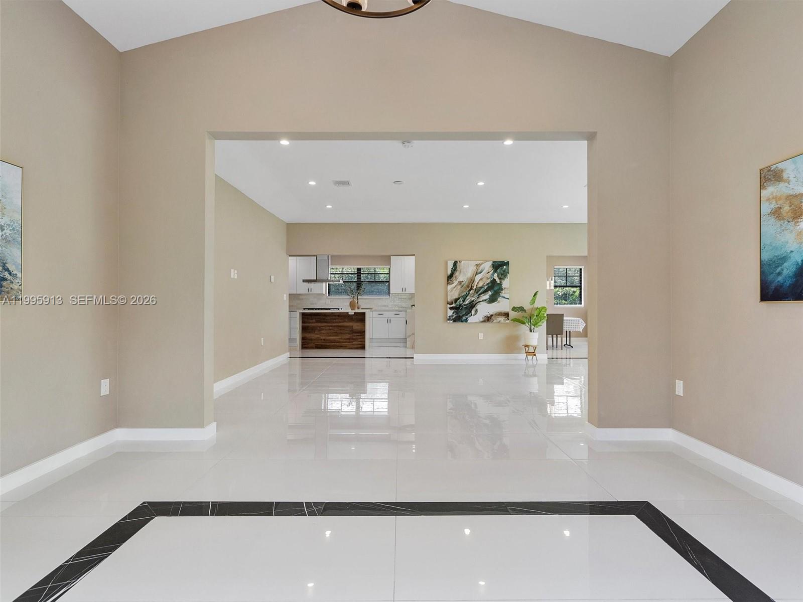 1500 Biarritz Dr Miami Beach, FL 33141