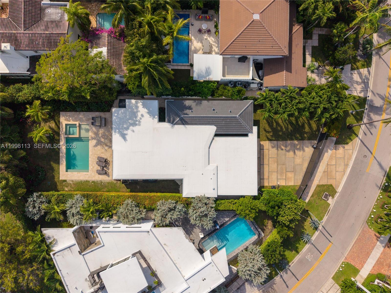 3141 N Bay Rd Miami Beach, FL 33140