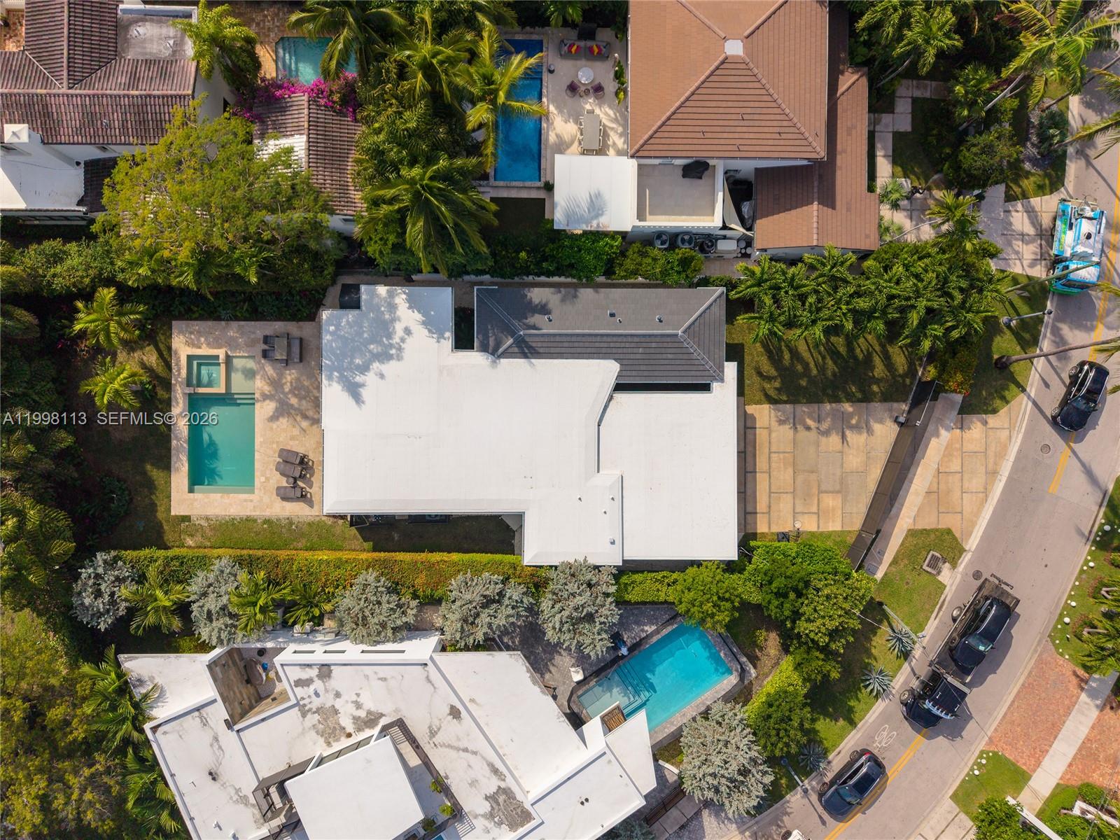 3141 N Bay Rd Miami Beach, FL 33140