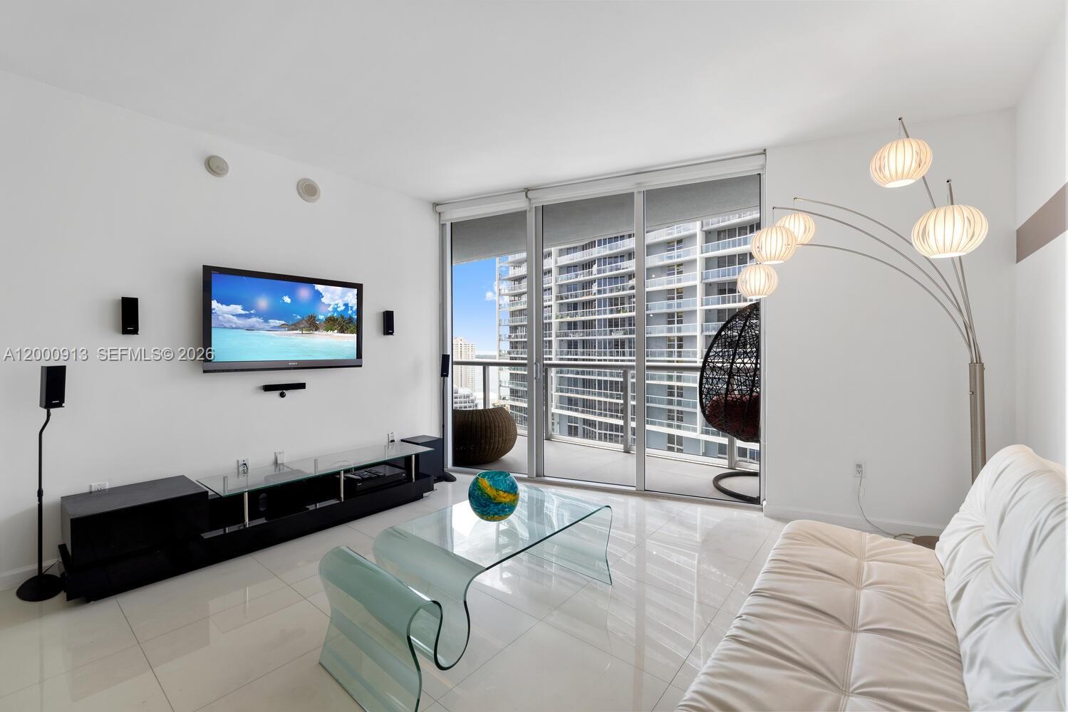 image Icon Brickell I10