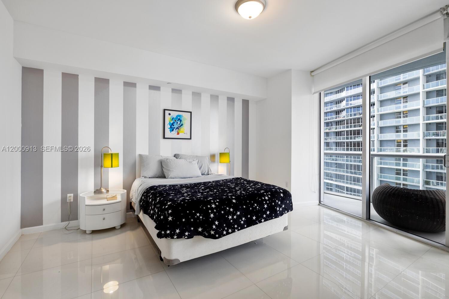 image Icon Brickell I12