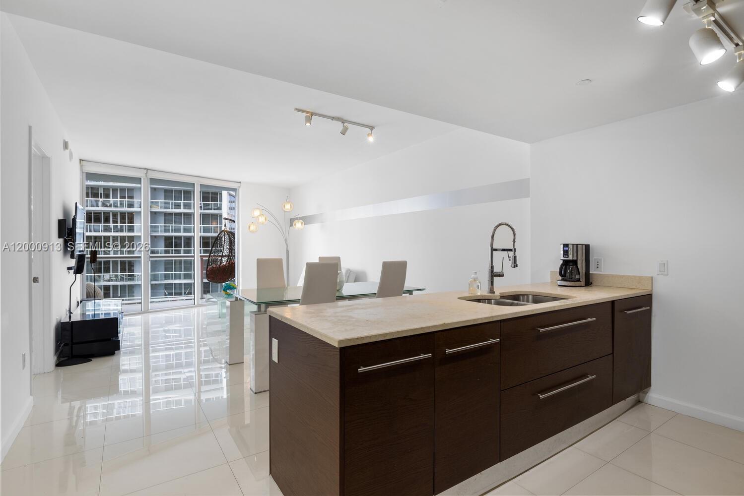 image Icon Brickell I5