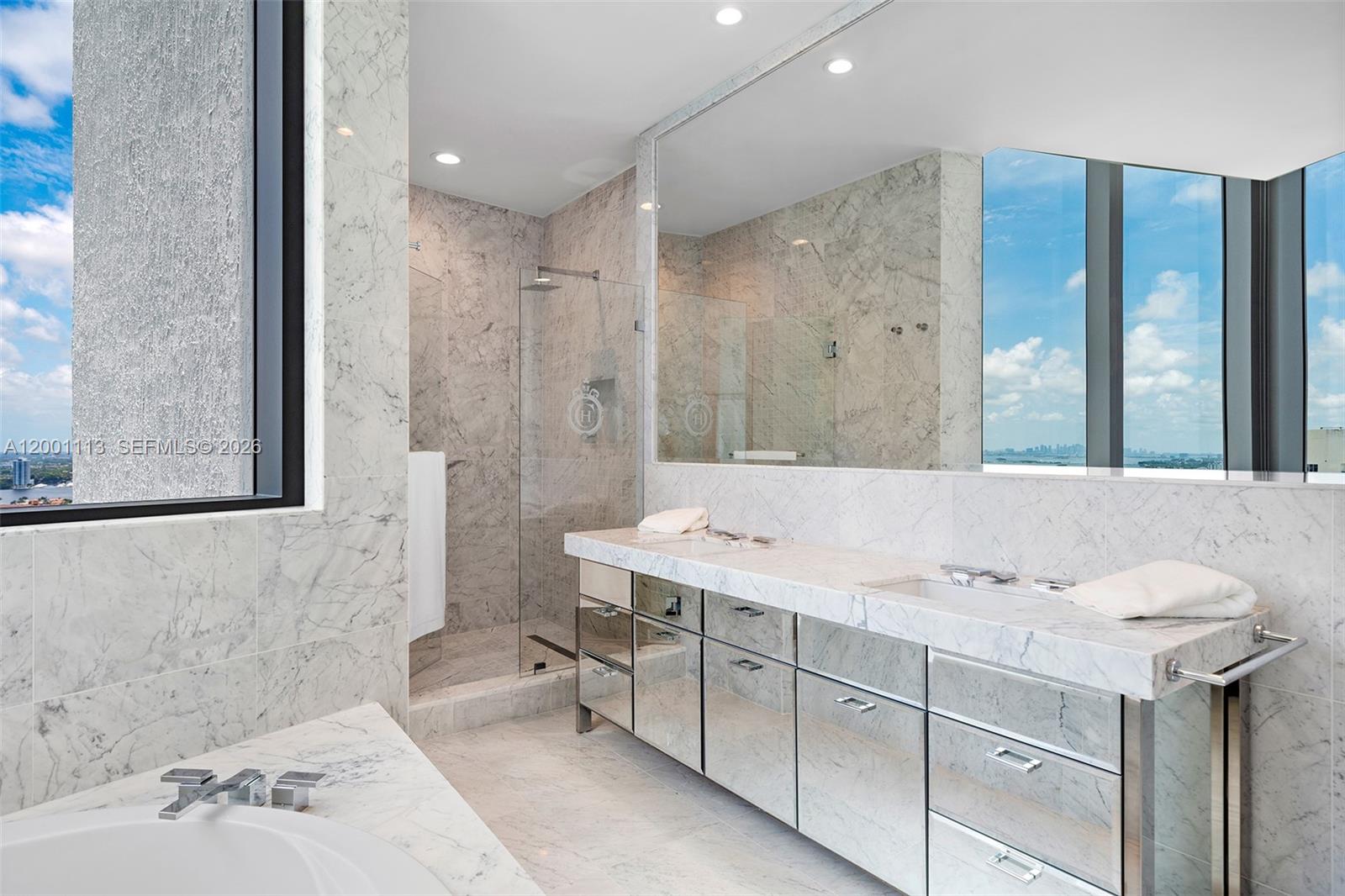 17475 Collins Ave #PH3201 Sunny Isles Beach, FL 33160