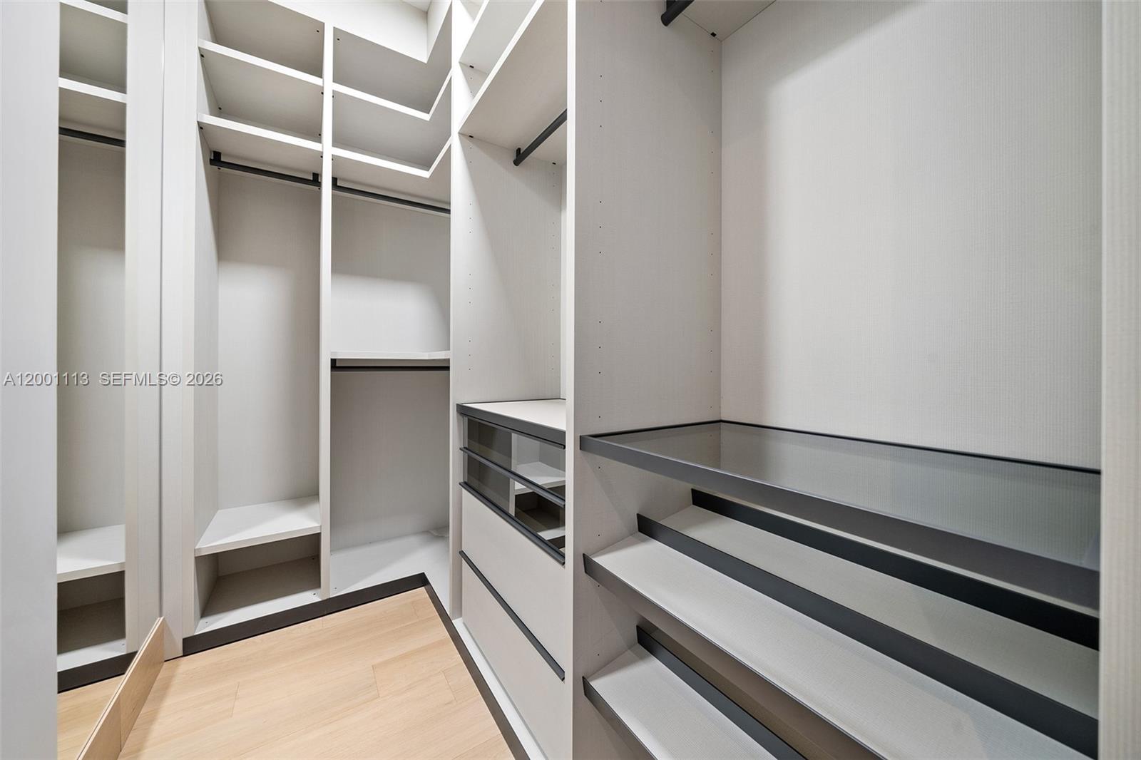 17475 Collins Ave #PH3201 Sunny Isles Beach, FL 33160