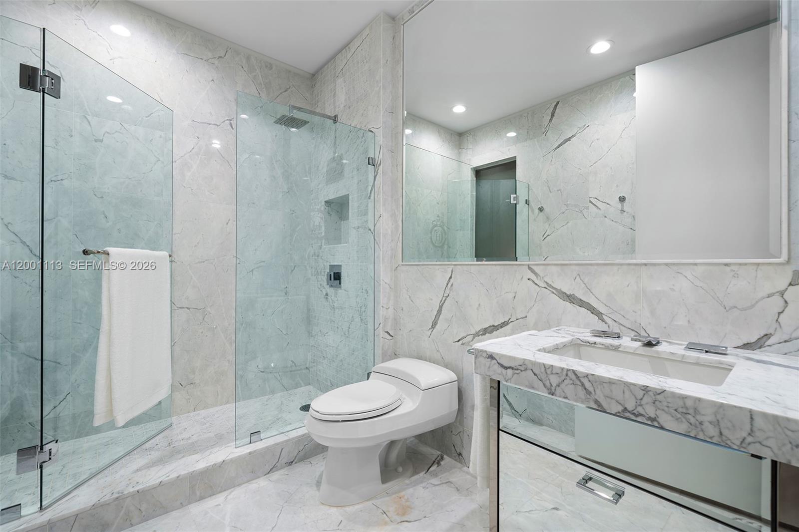 17475 Collins Ave #PH3201 Sunny Isles Beach, FL 33160