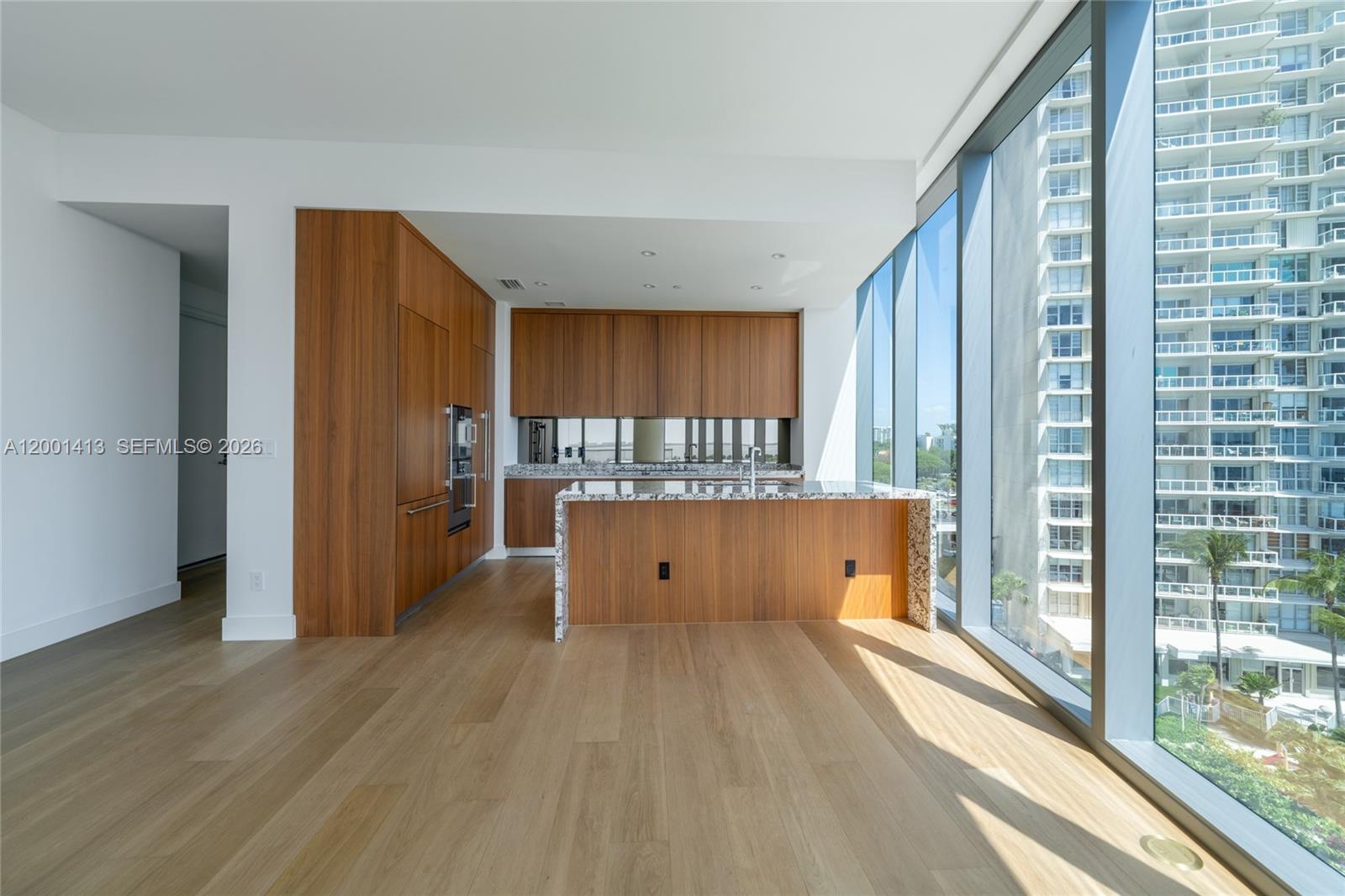 175 SE 25th Rd #501 Miami, FL 33129