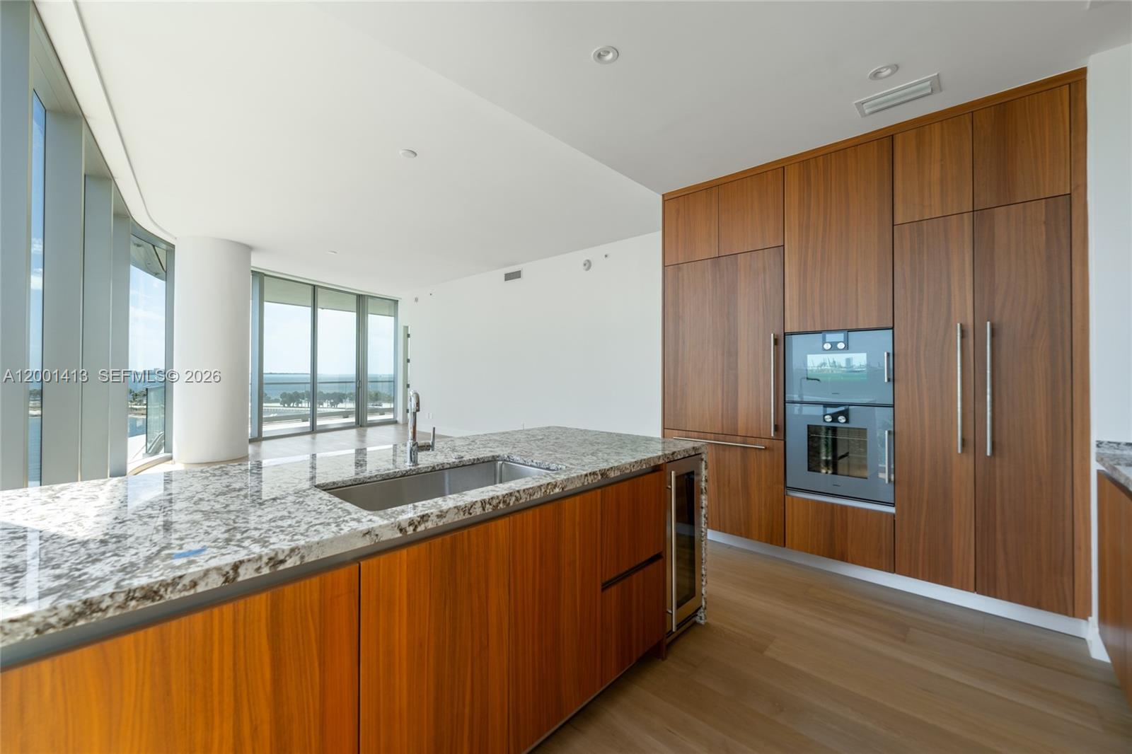 175 SE 25th Rd #501 Miami, FL 33129