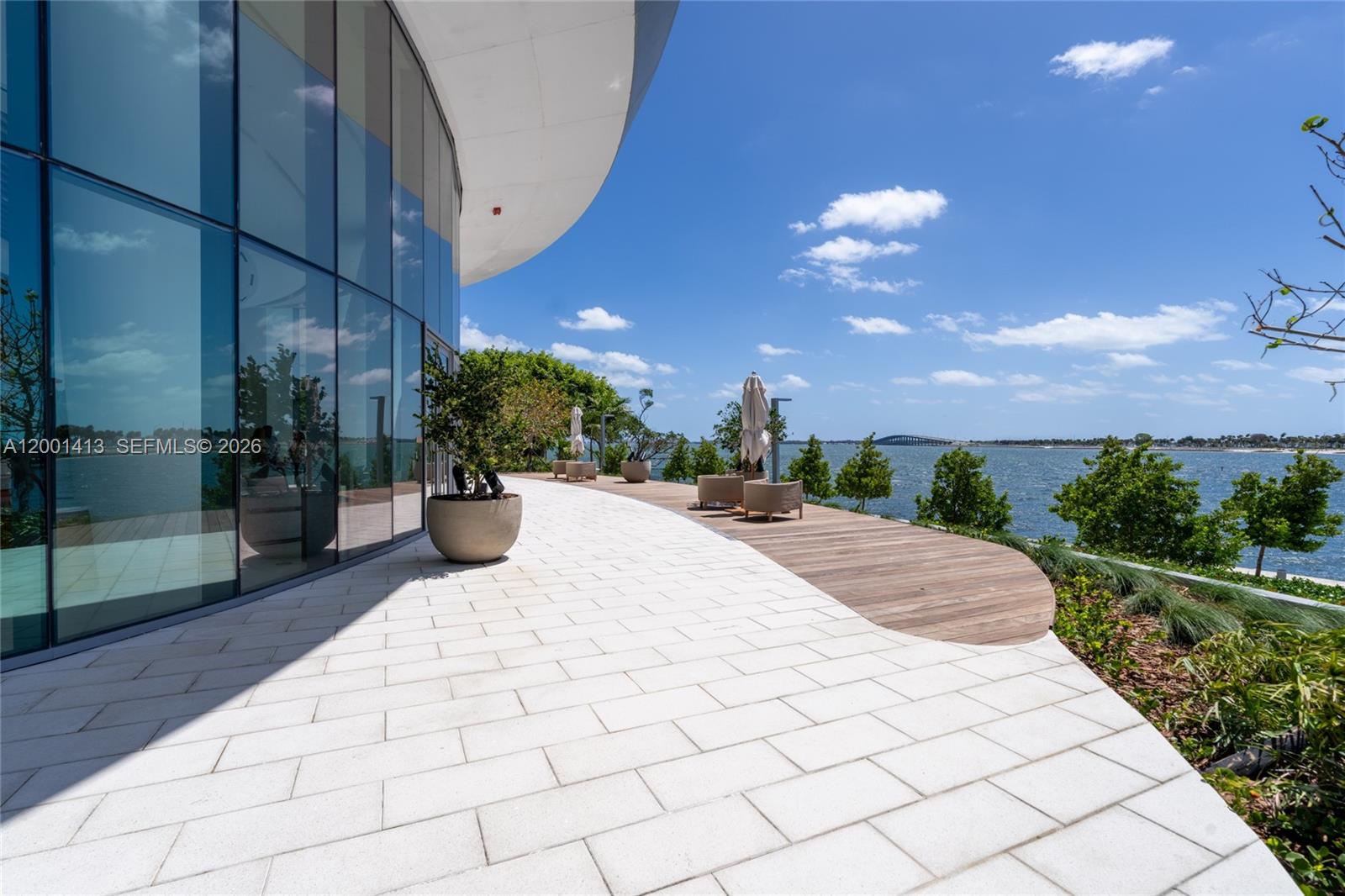 175 SE 25th Rd #501 Miami, FL 33129