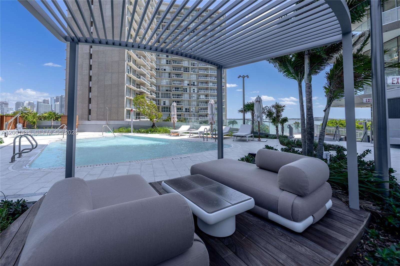 175 SE 25th Rd #501 Miami, FL 33129