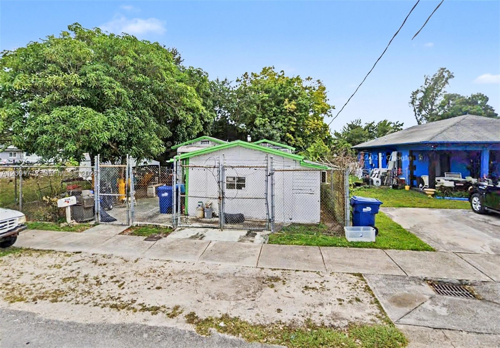 2106 NW 70th St Miami, FL 33147