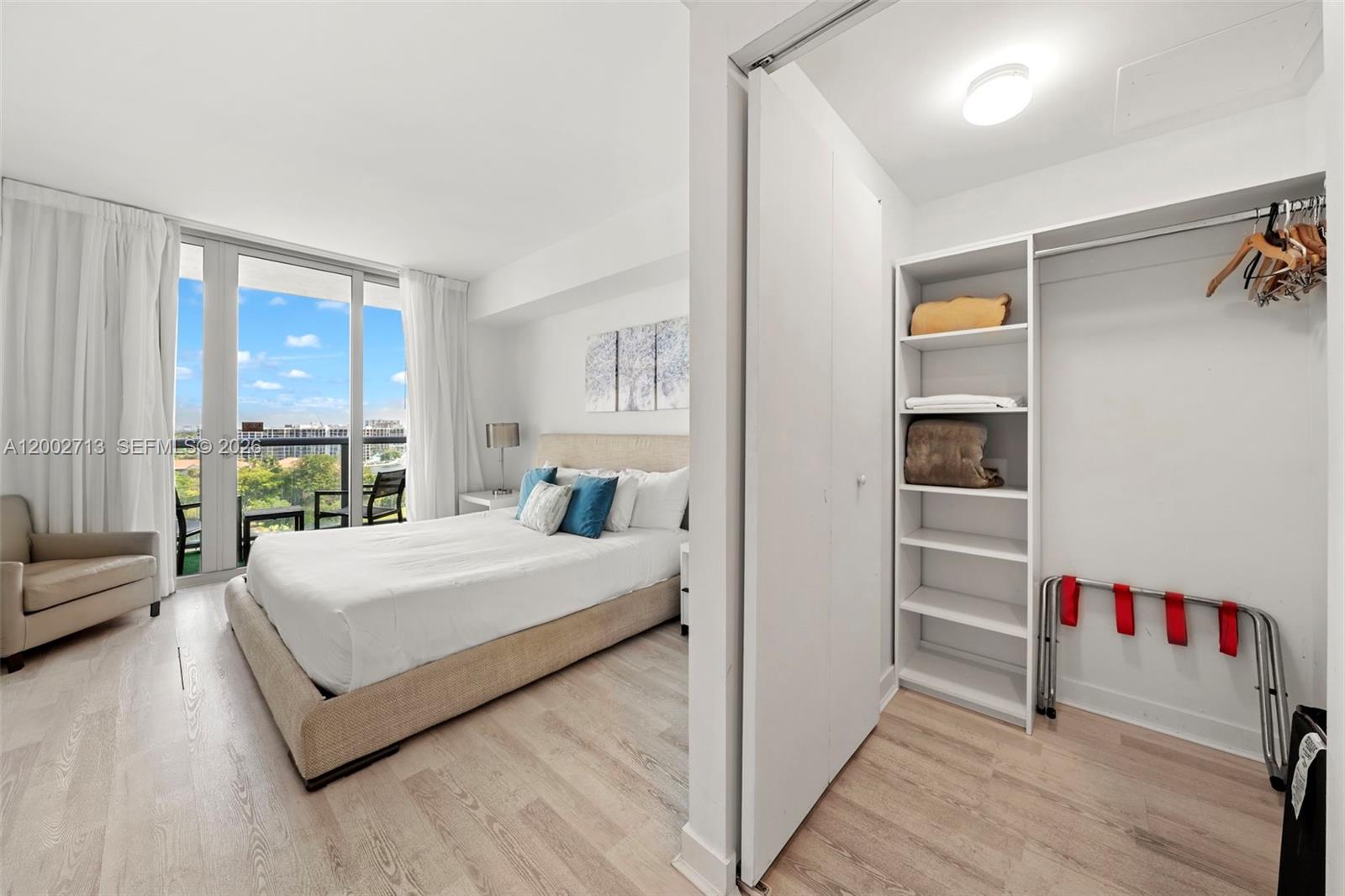 image Beachwalk Condominium11