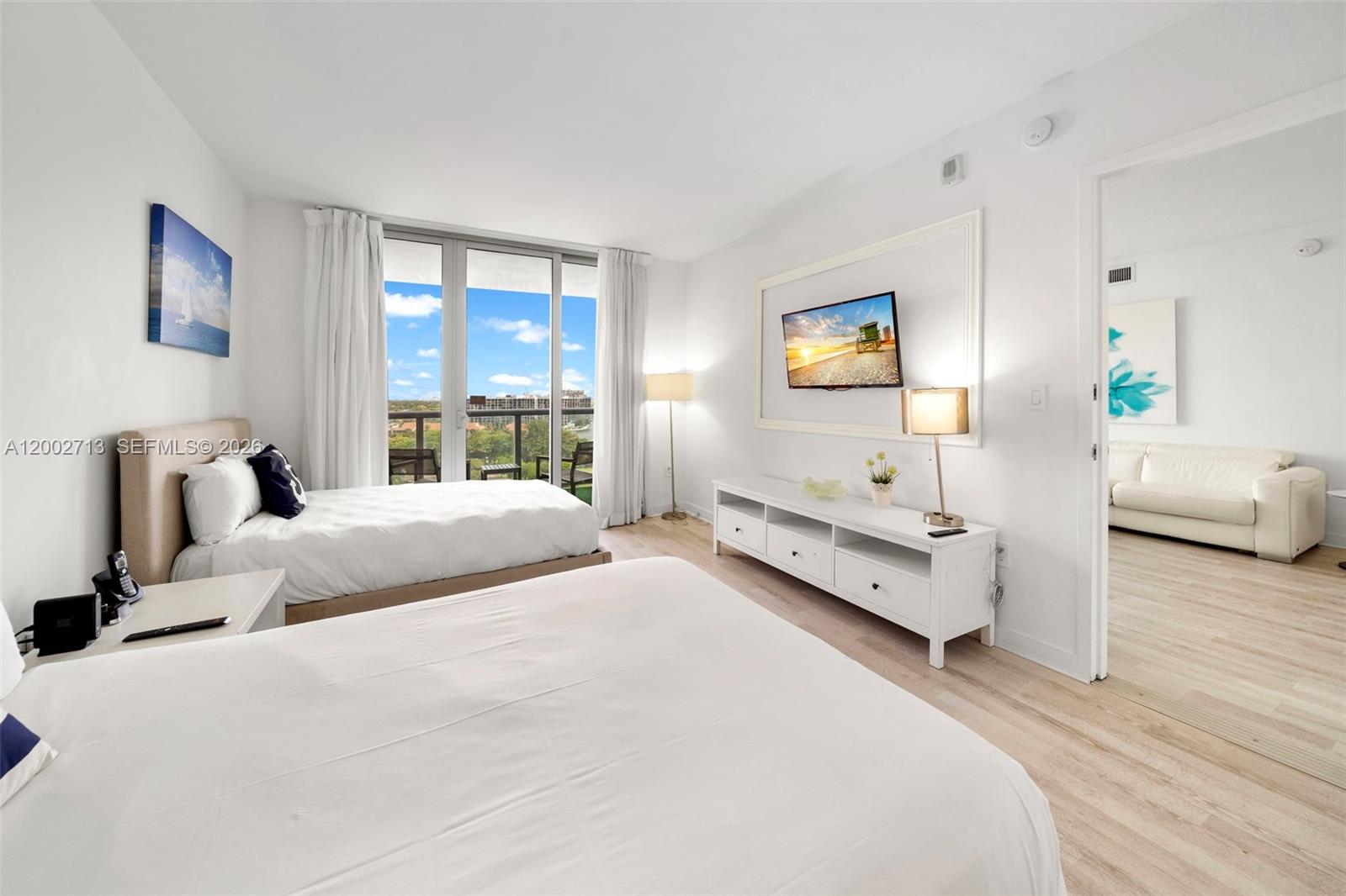 image Beachwalk Condominium18