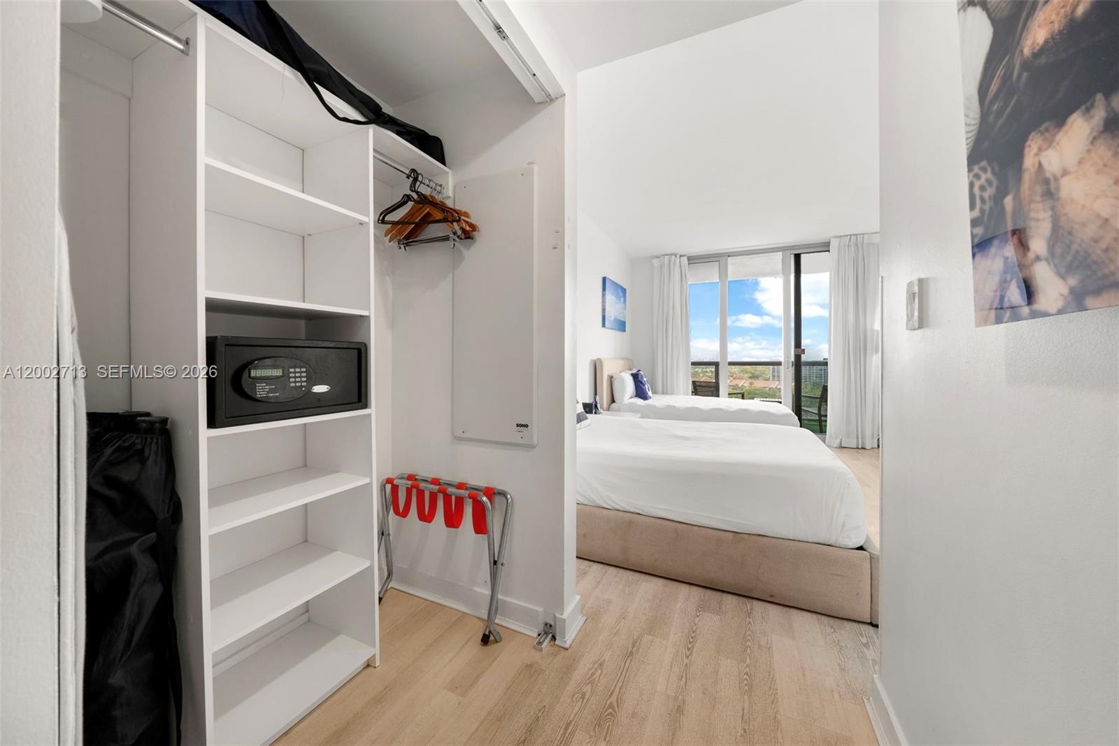 image Beachwalk Condominium19