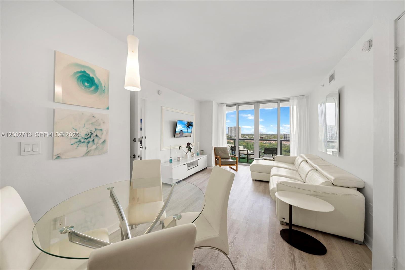 image Beachwalk Condominium2