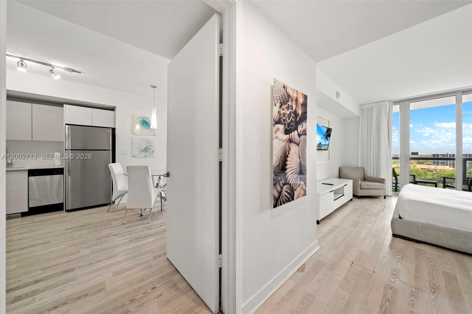 image Beachwalk Condominium6