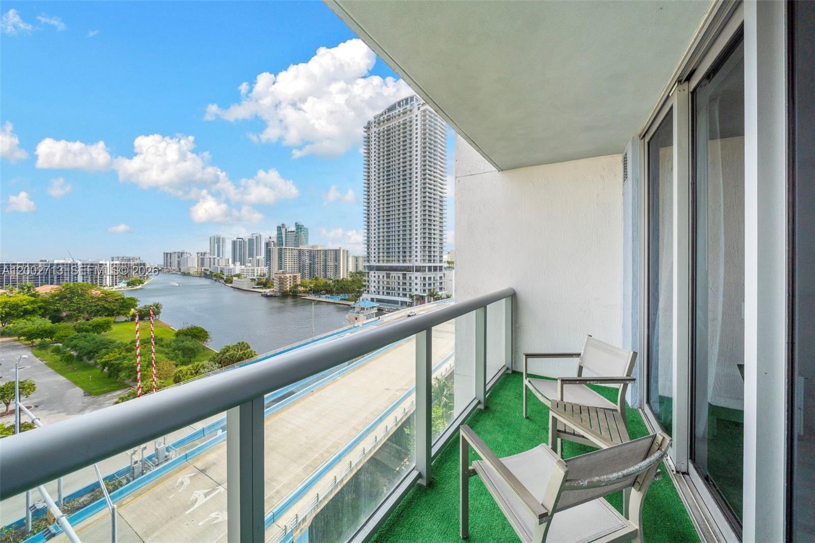 image Beachwalk Condominium8