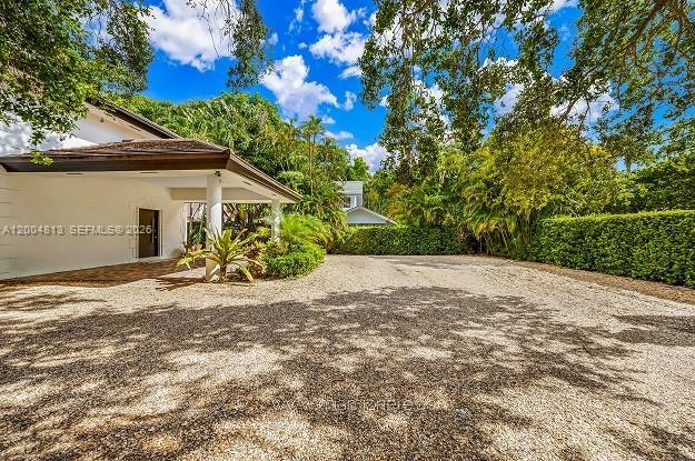 3900 S Douglas Rd Coconut Grove, FL 33133