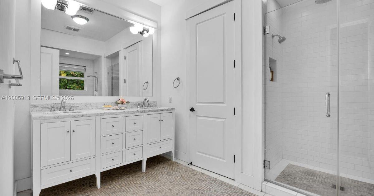 8020 SW 62nd Ave Miami, FL 33143