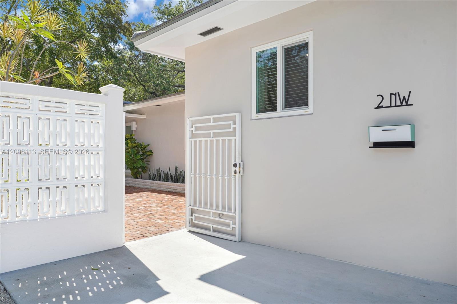 2 NW 89th St El Portal, FL 33150