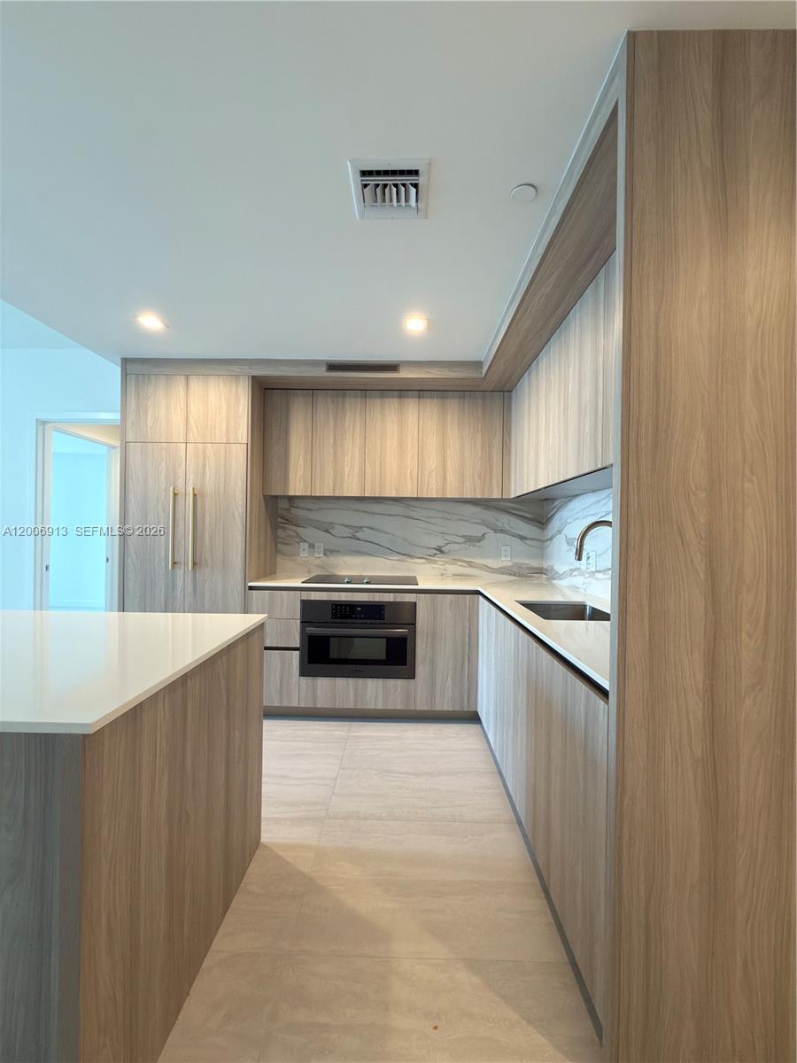 77 SE 5th St #1602
