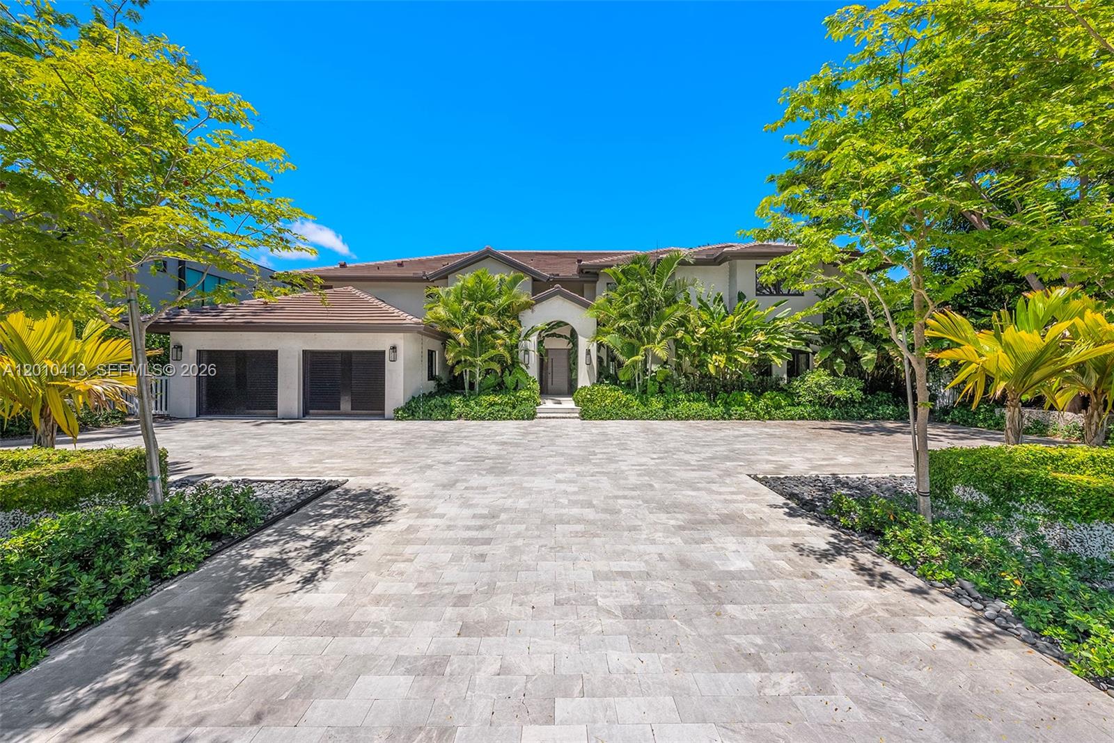 110 Holiday Dr Hallandale Beach, FL 33009