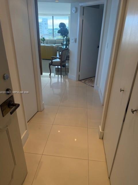 image Brickell Bay Club21