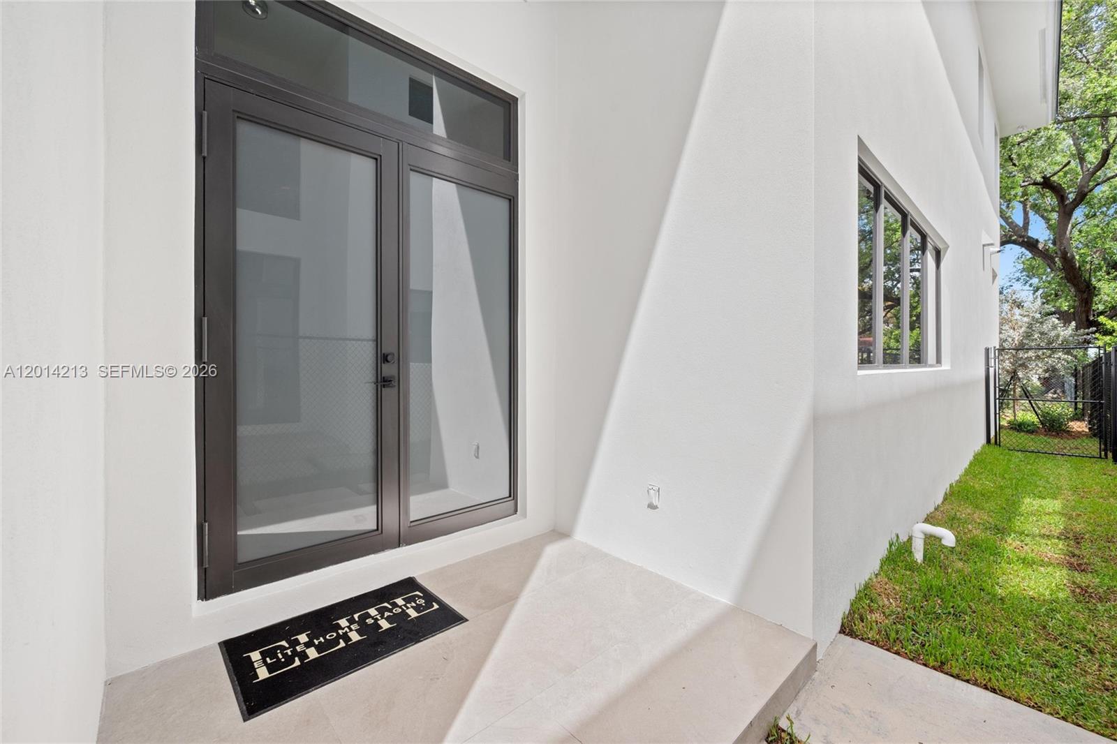 2745 SW 23rd Ter Miami, FL 33145
