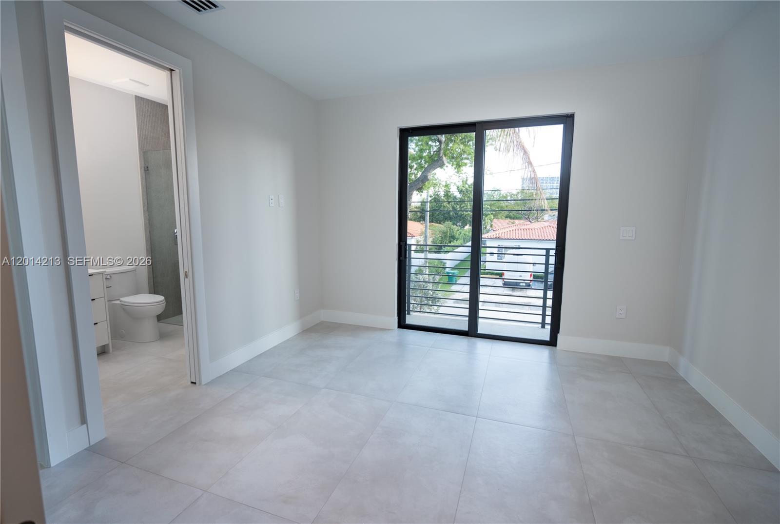 2745 SW 23rd Ter Miami, FL 33145