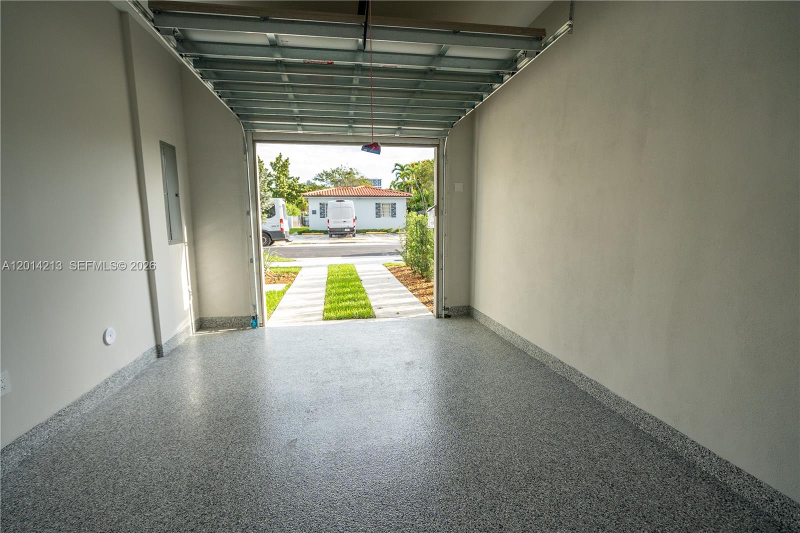2745 SW 23rd Ter Miami, FL 33145