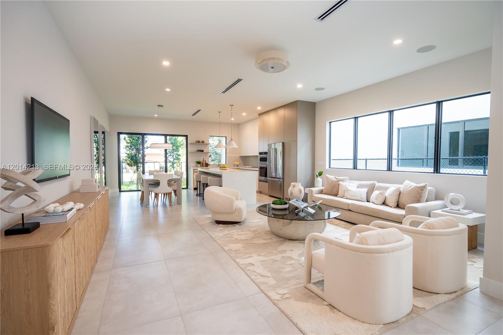 2745 SW 23rd Ter Miami, FL 33145