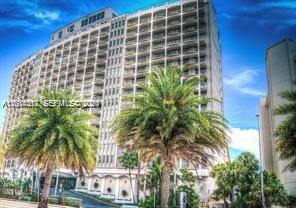 5401 Collins Ave #932