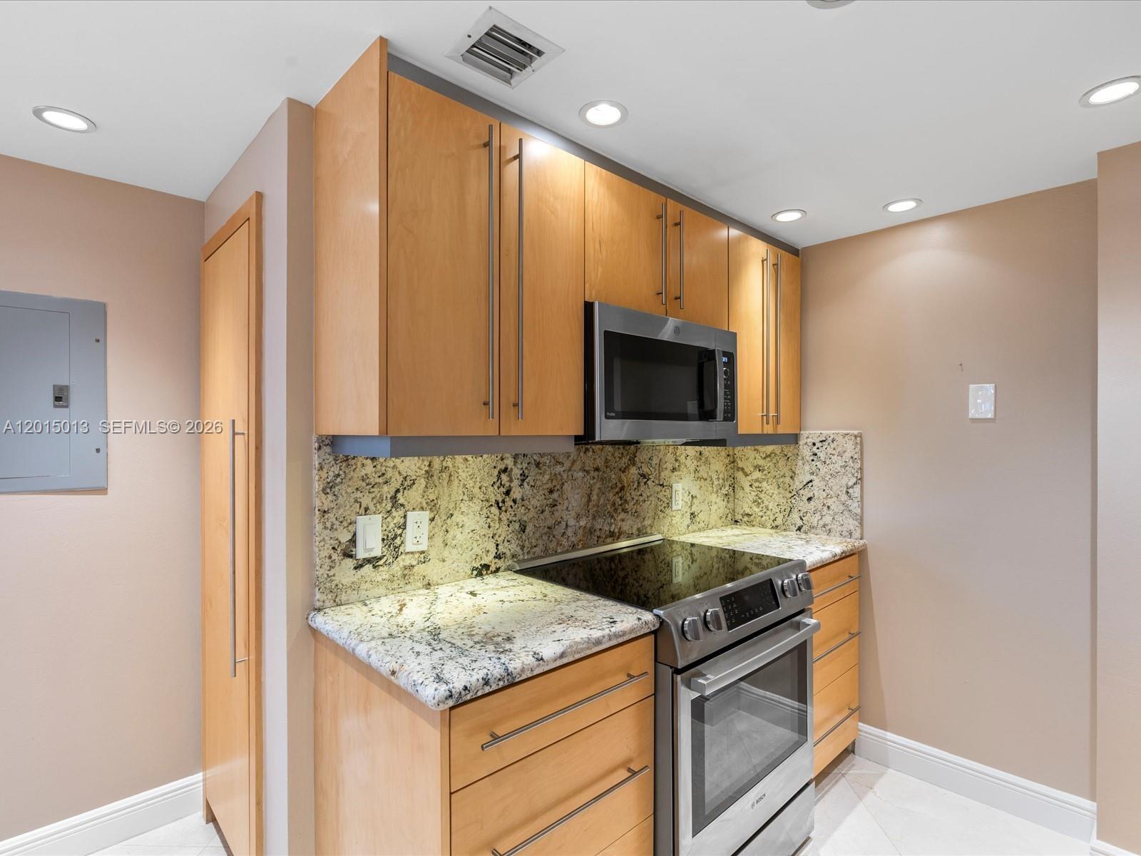 701 Brickell Key Blvd #2511 Miami, FL 33131