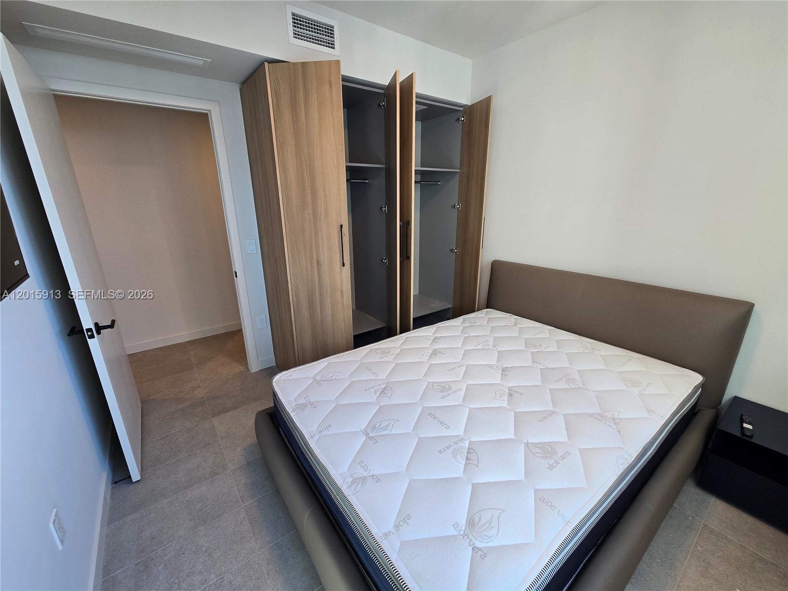 121 NE 5th St #2908 Miami, FL 33132