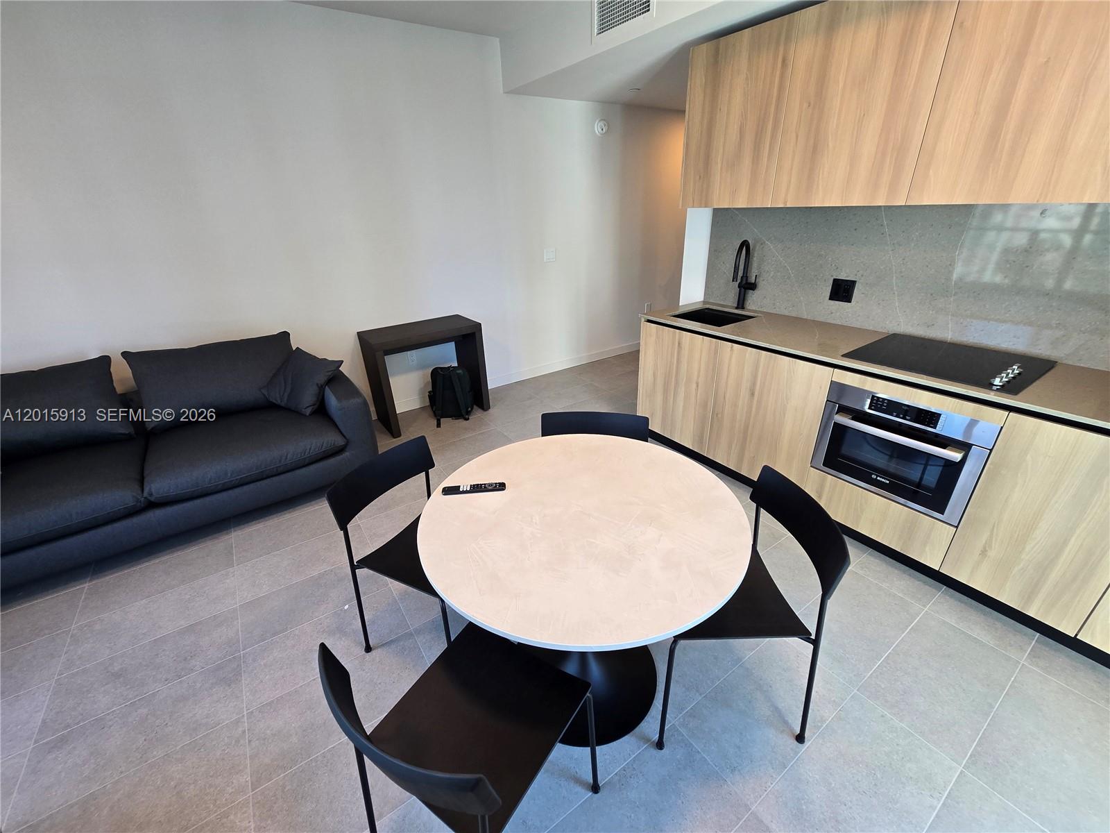 121 NE 5th St #2908 Miami, FL 33132