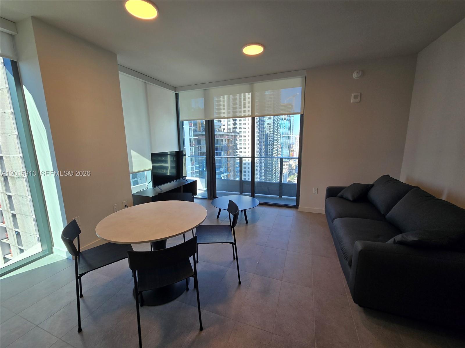 121 NE 5th St #2908 Miami, FL 33132