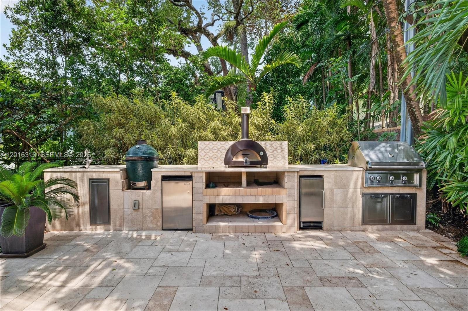 442 Amalfi Ave Coral Gables, FL 33146
