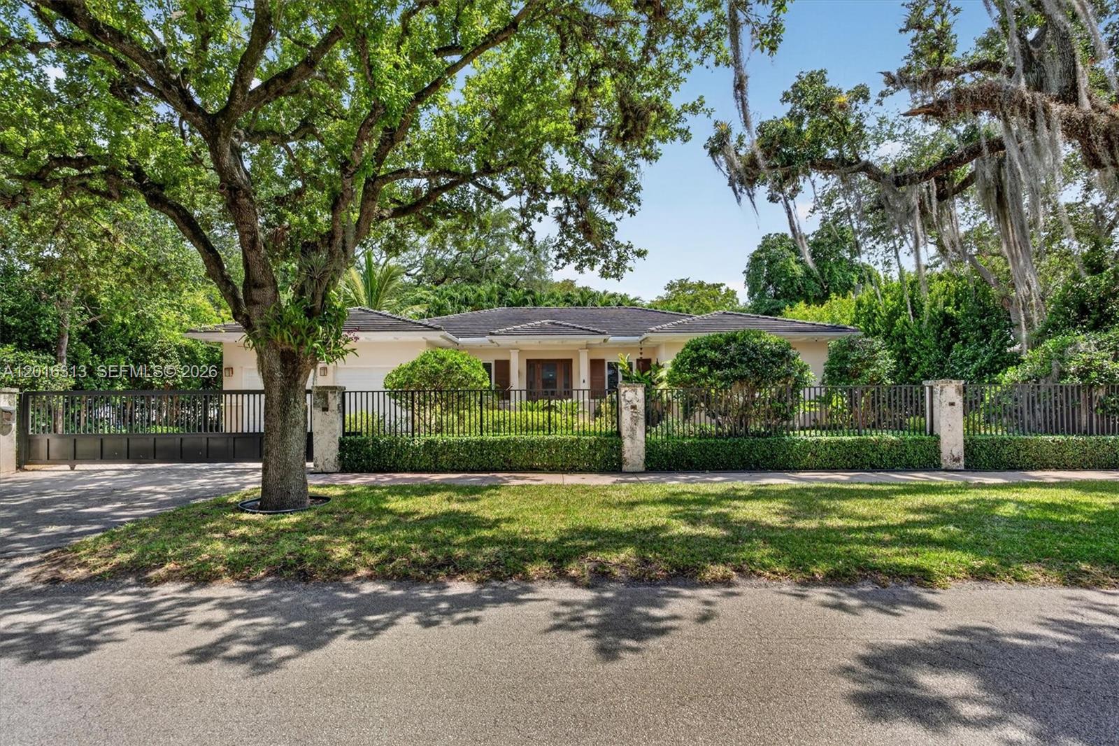 442 Amalfi Ave Coral Gables, FL 33146