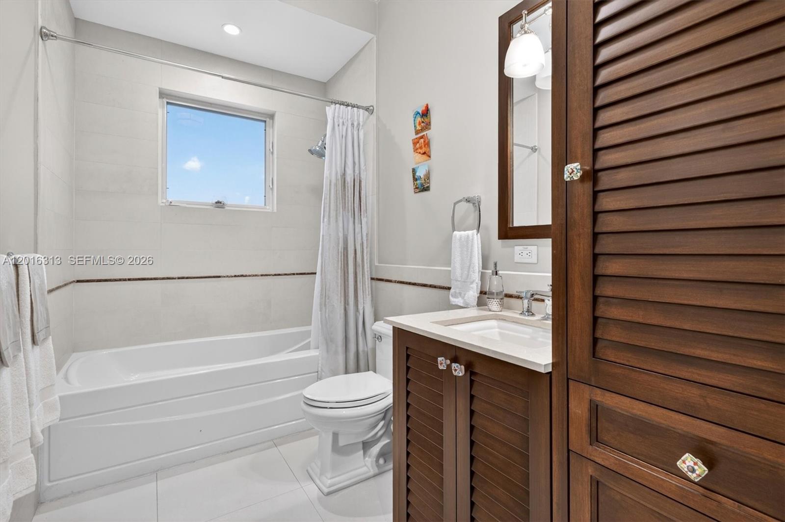 442 Amalfi Ave Coral Gables, FL 33146