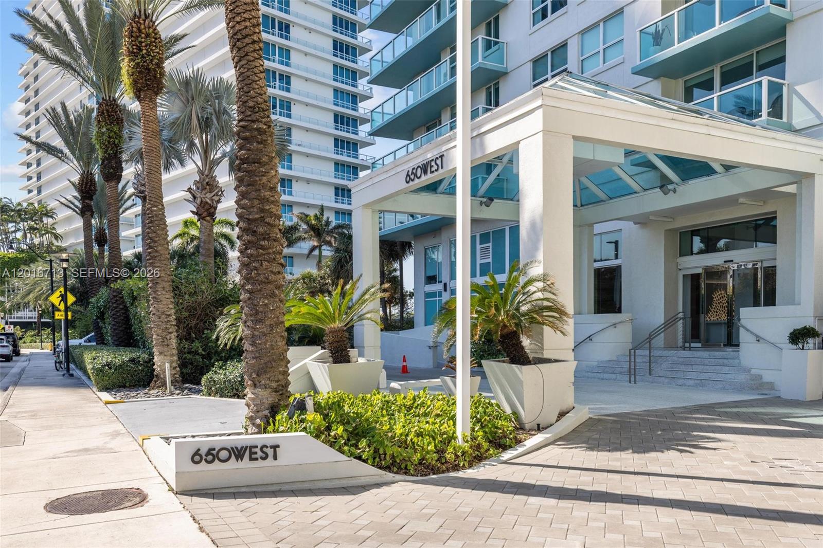 650 West Ave #1406