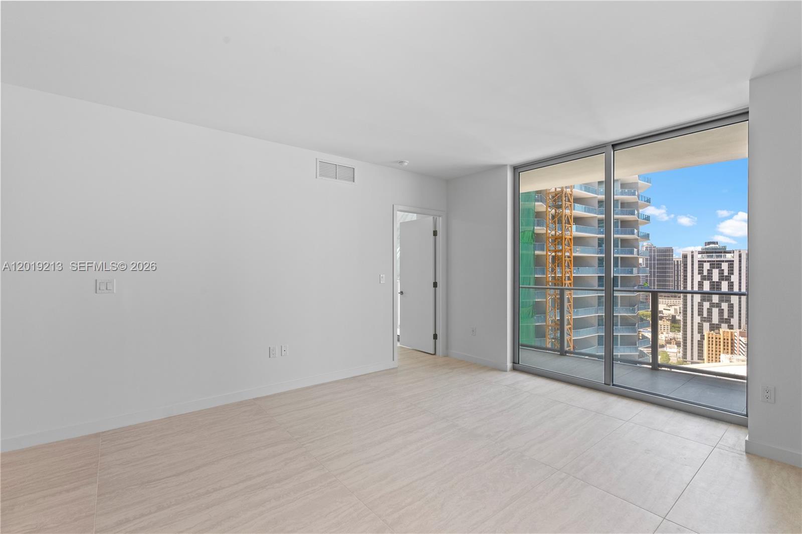 77 SE 5th #3702 Miami, FL 33131