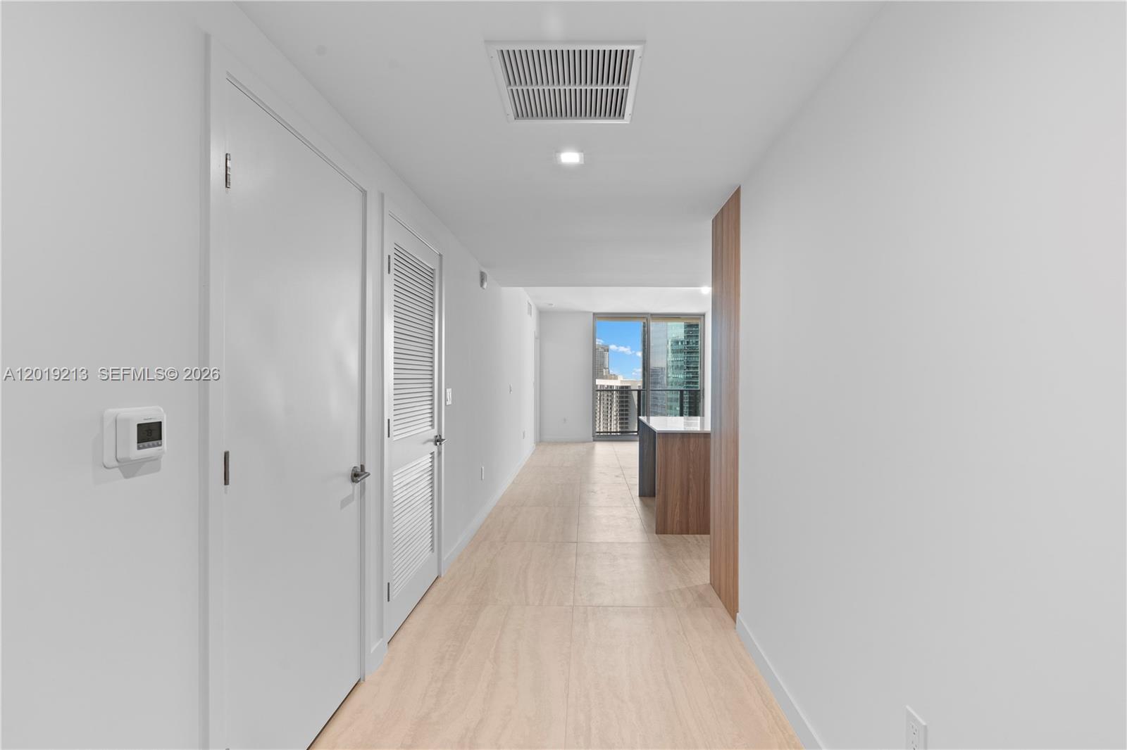 77 SE 5th #3702 Miami, FL 33131