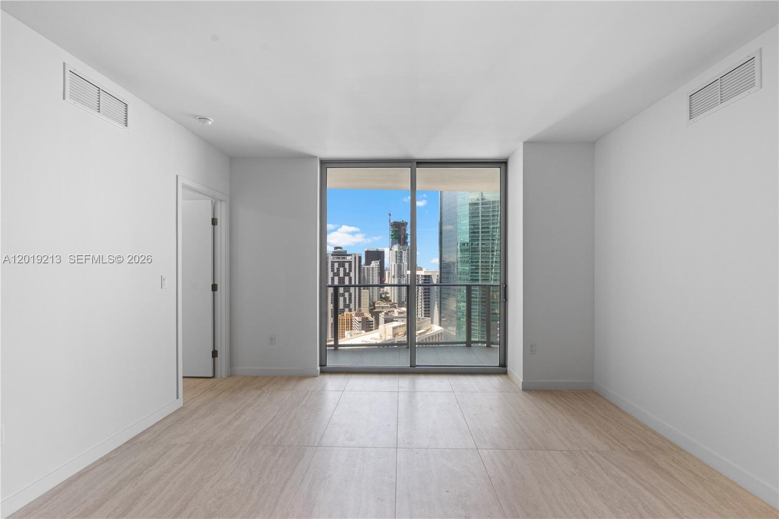 77 SE 5th #3702 Miami, FL 33131