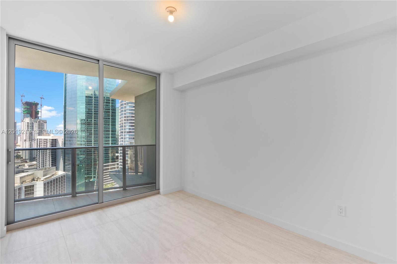 77 SE 5th #3702 Miami, FL 33131