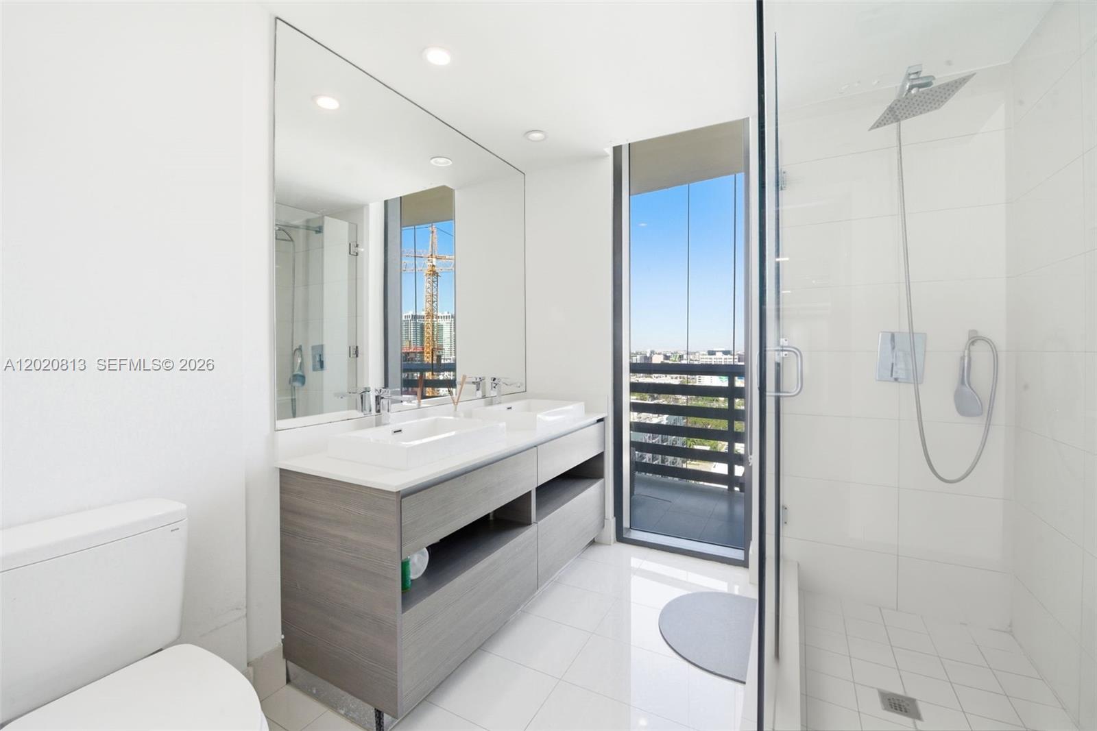 460 NE 28th St #1801 Miami, FL 33137