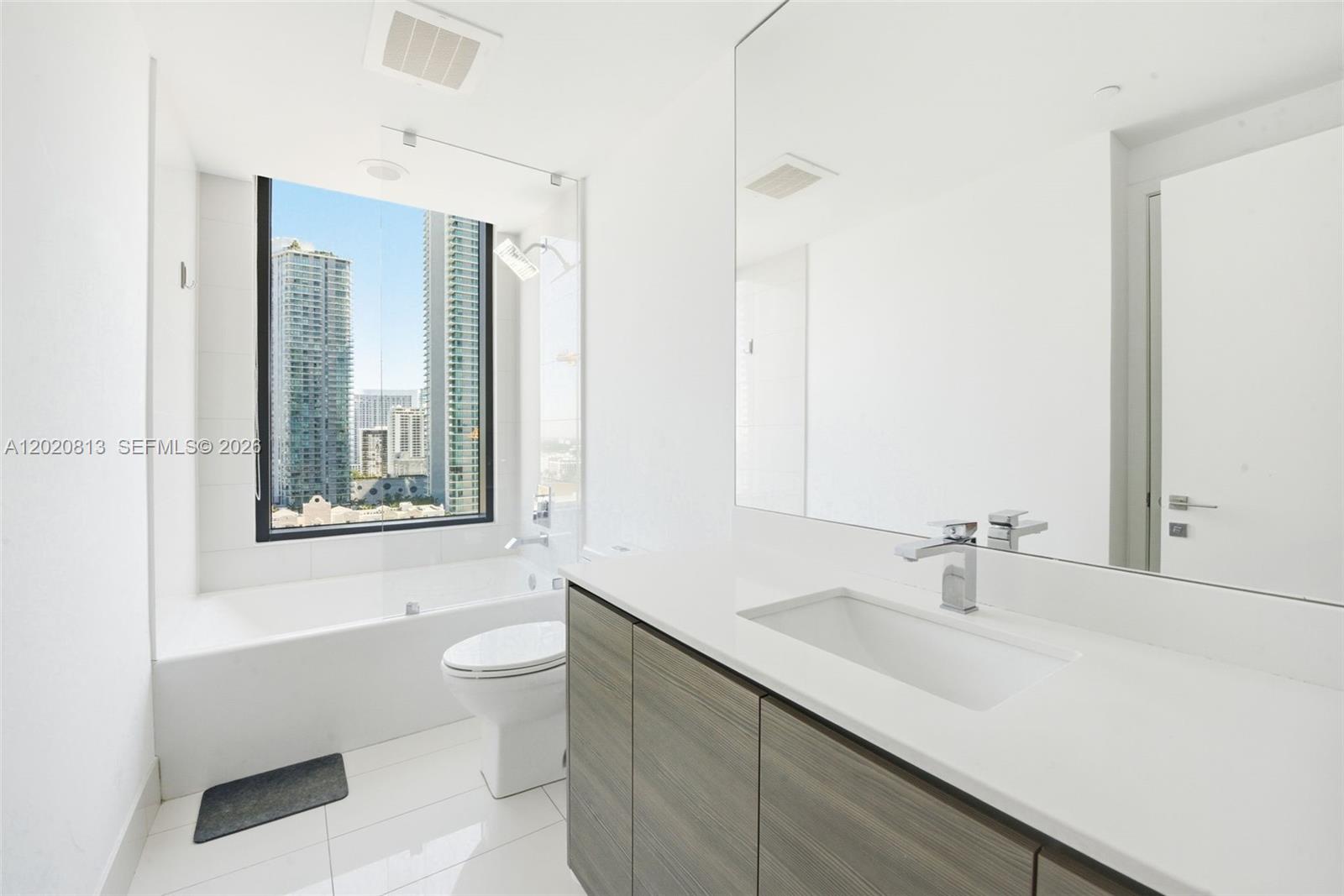 460 NE 28th St #1801 Miami, FL 33137