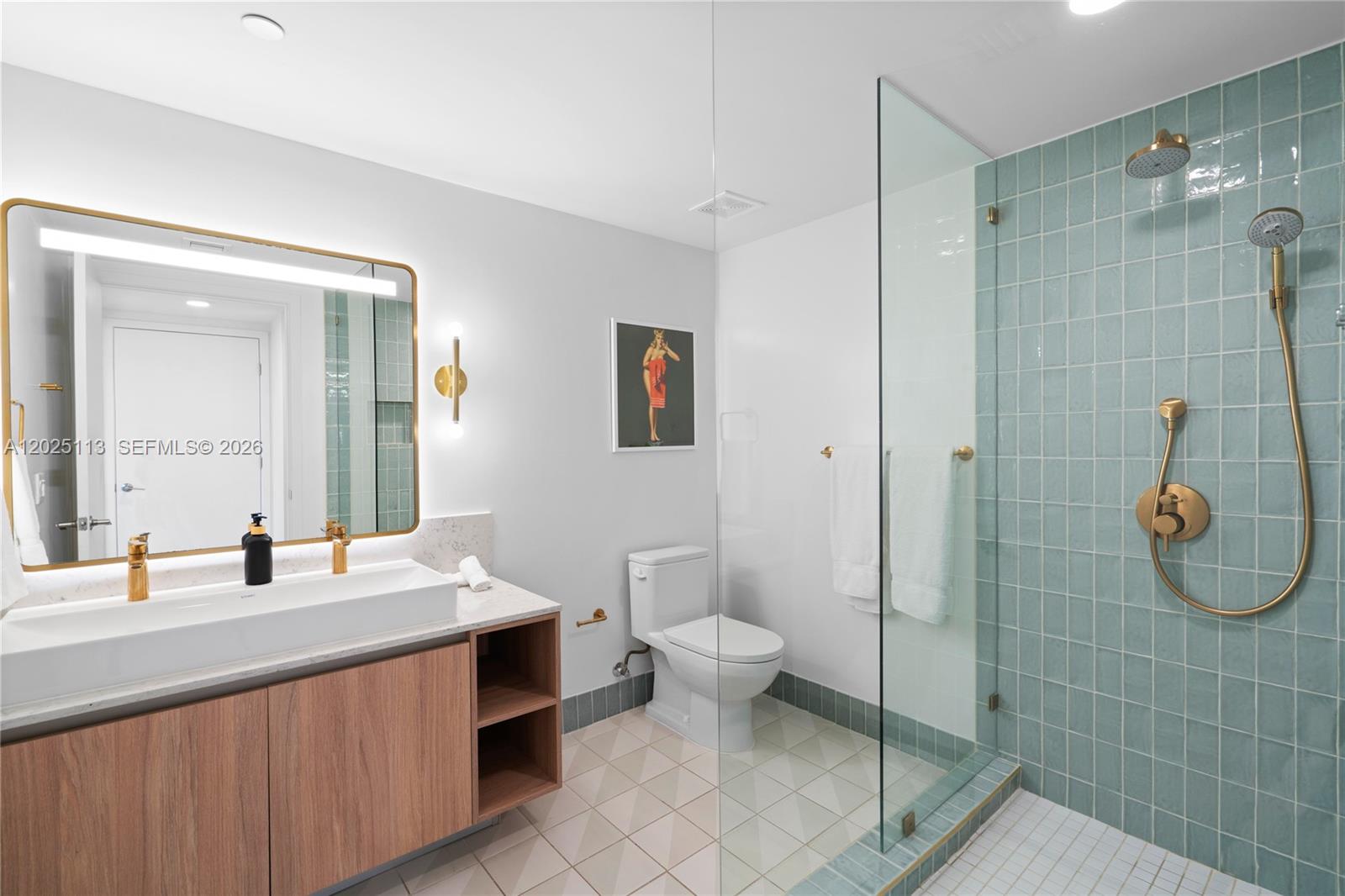 159 NE 6th St #3105 Miami, FL 33132