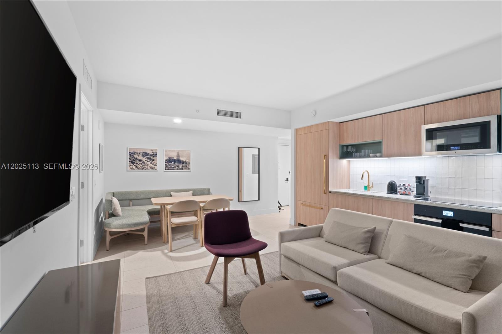 159 NE 6th St #3105 Miami, FL 33132