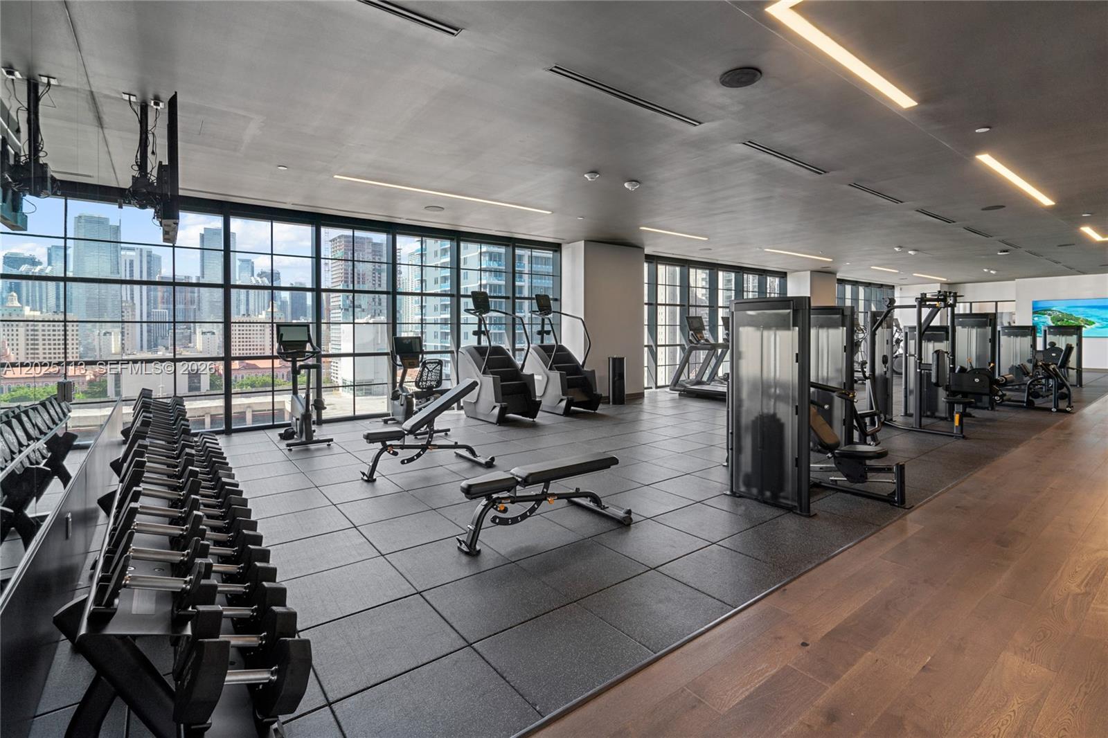 159 NE 6th St #3105 Miami, FL 33132
