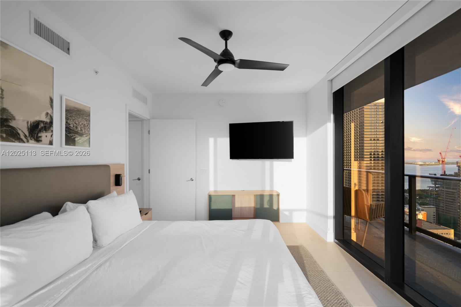 159 NE 6th St #3105 Miami, FL 33132