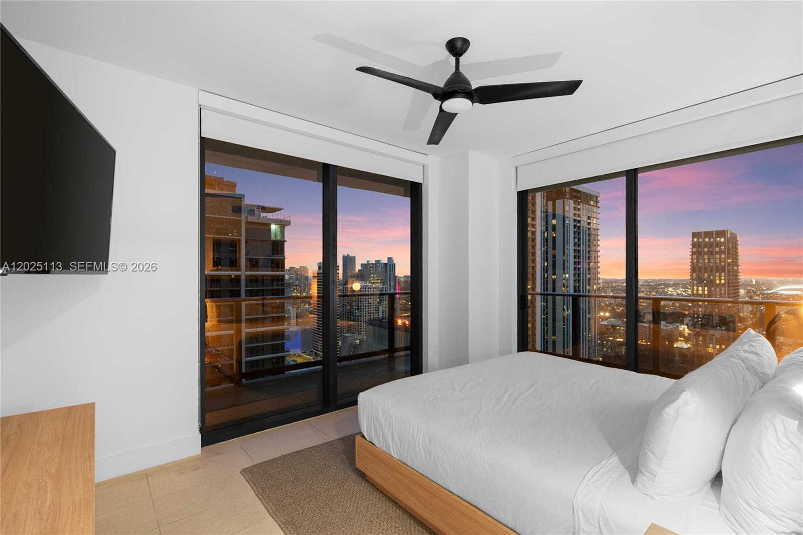 159 NE 6th St #3105 Miami, FL 33132
